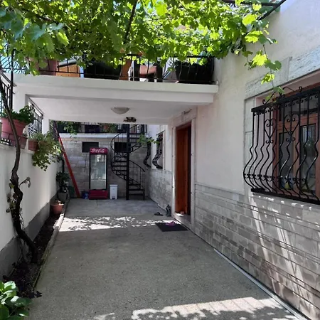 Guest house Ejona *
