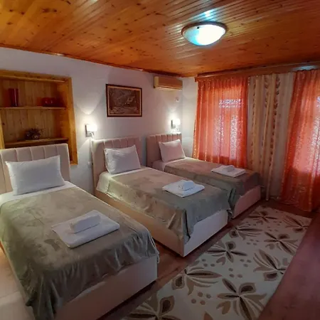 Ejona Gasthuis Gjirokastër