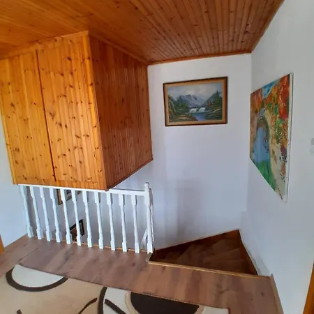 Ejona 3* Gjirokastër